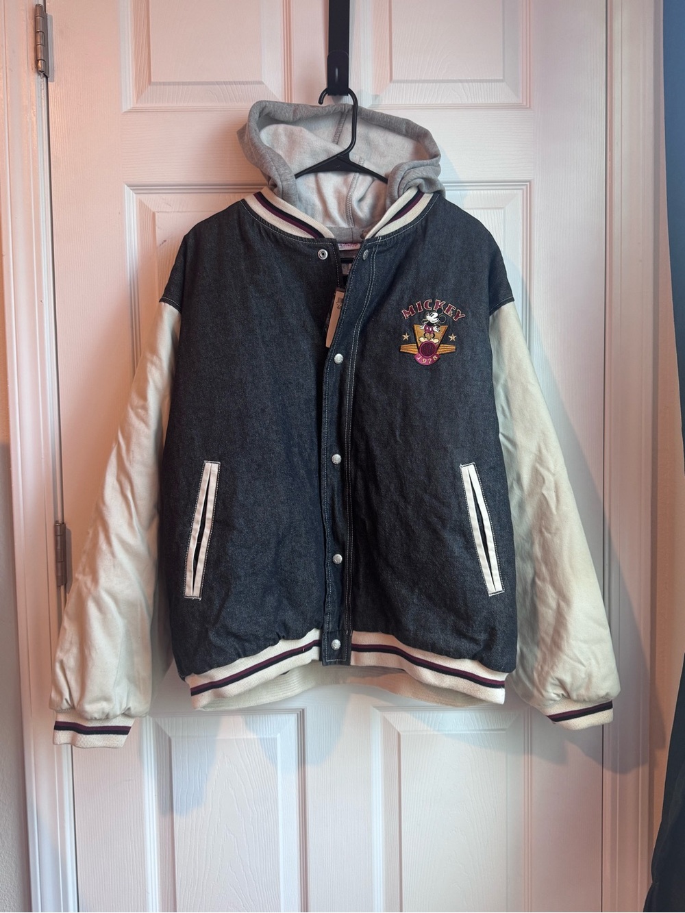 Vintage collectible Disney denim button up hooded bomber jacket!!